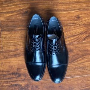 NWT black dress shoes by Giorgio Venturi